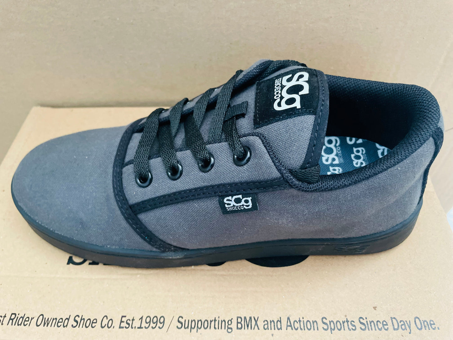 SCG Shoes LoPro - Grey Canvas - BMX